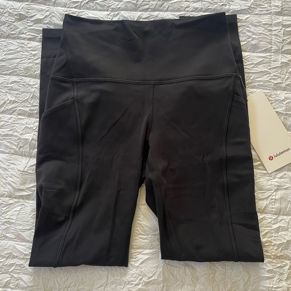 NWT Lululemon Align Leggings with Pockets 🍋 - Picture 4 of 10